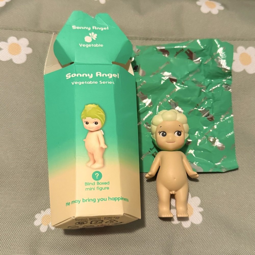 Sonny Angel Vegetable Series - Blind Boxed Mini Figure
Cauliflower